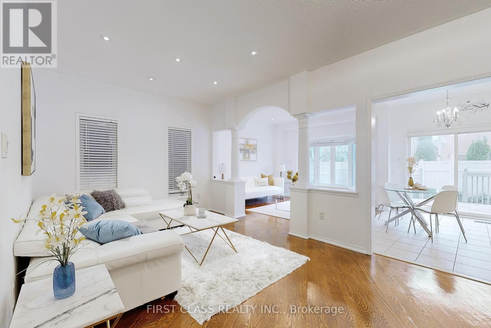 79 Carnoustie Crescent, Richmond Hill, Ontario  L4E 0A1 - Photo 4 - N12426104