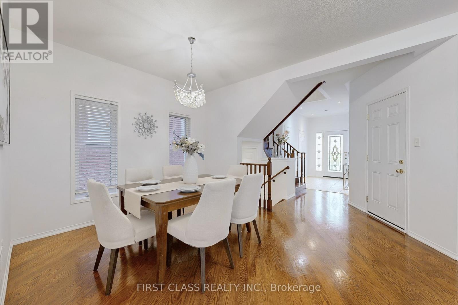 79 Carnoustie Crescent, Richmond Hill, Ontario  L4E 0A1 - Photo 6 - N12426104