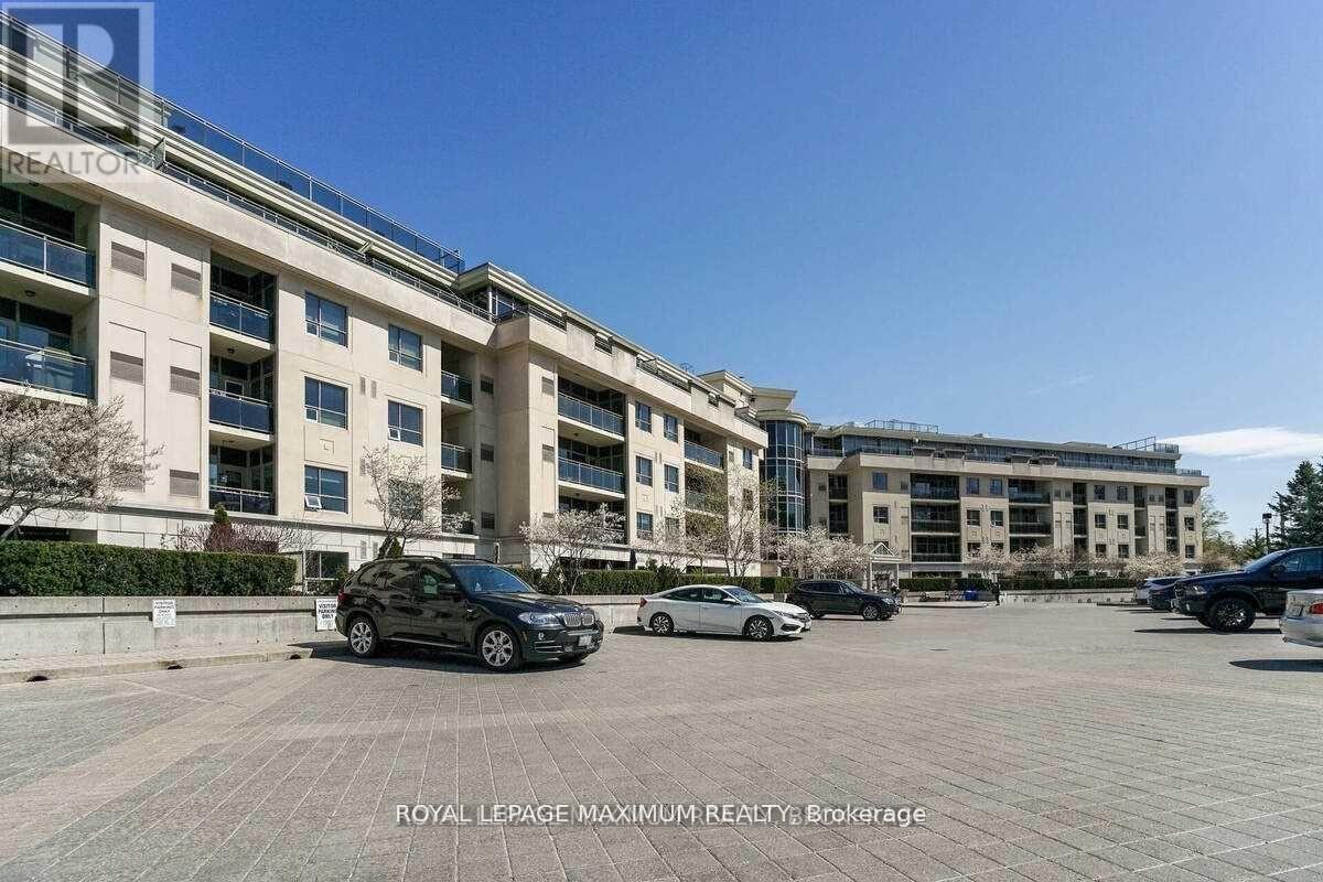 327 - 8201 Islington Avenue, Vaughan, Ontario  L4L 9S6 - Photo 1 - N12426110