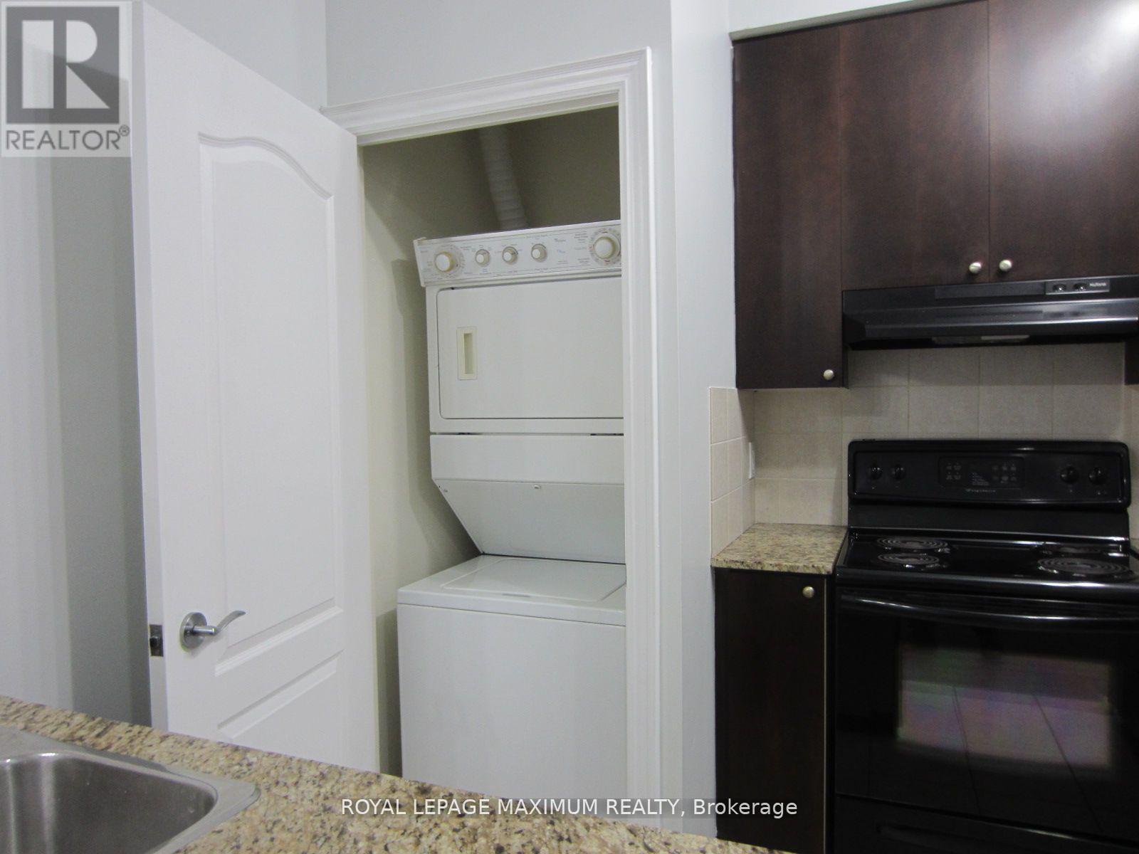 327 - 8201 Islington Avenue, Vaughan, Ontario  L4L 9S6 - Photo 11 - N12426110