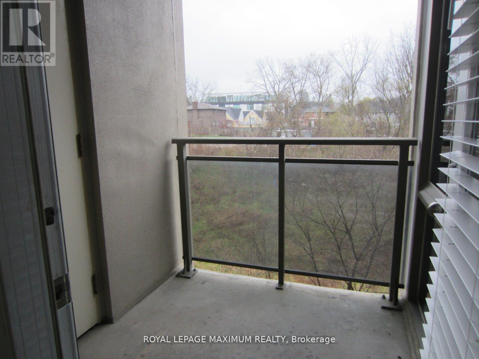 327 - 8201 Islington Avenue, Vaughan, Ontario  L4L 9S6 - Photo 12 - N12426110