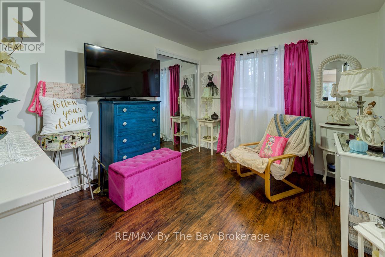 9 Allen Drive N, Wasaga Beach, Ontario  L9Z 1K5 - Photo 21 - S12426181