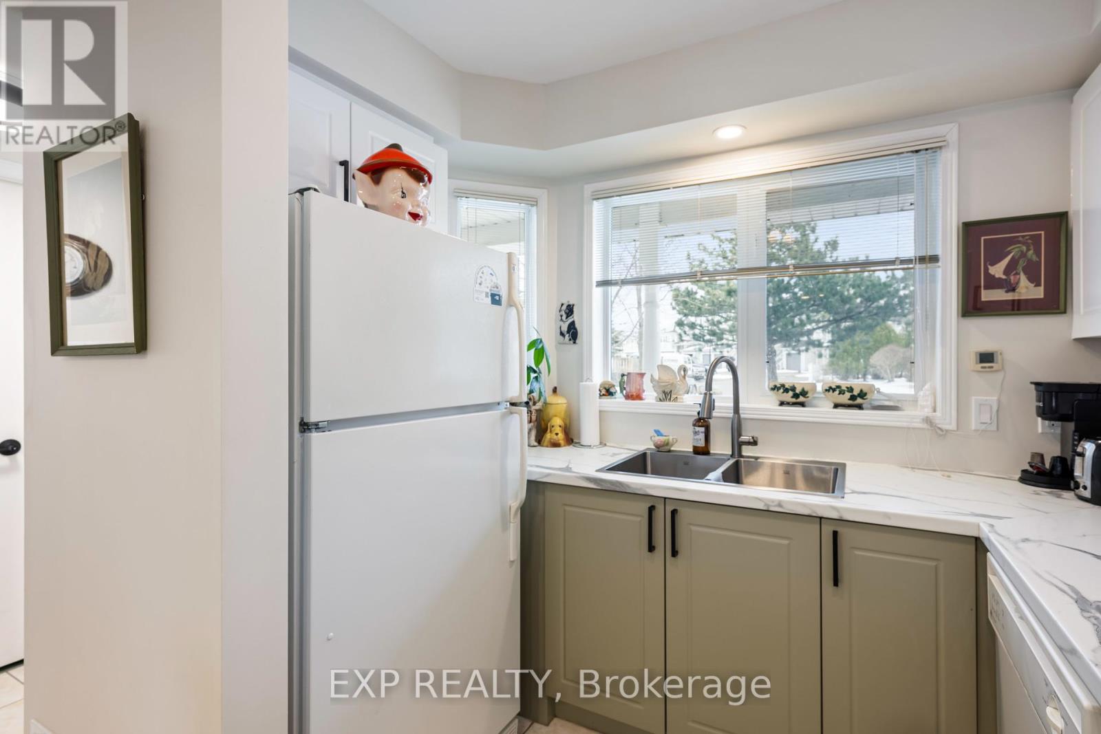 22 Cranberry Surf, Collingwood, Ontario  L9Y 5C4 - Photo 13 - S12425977
