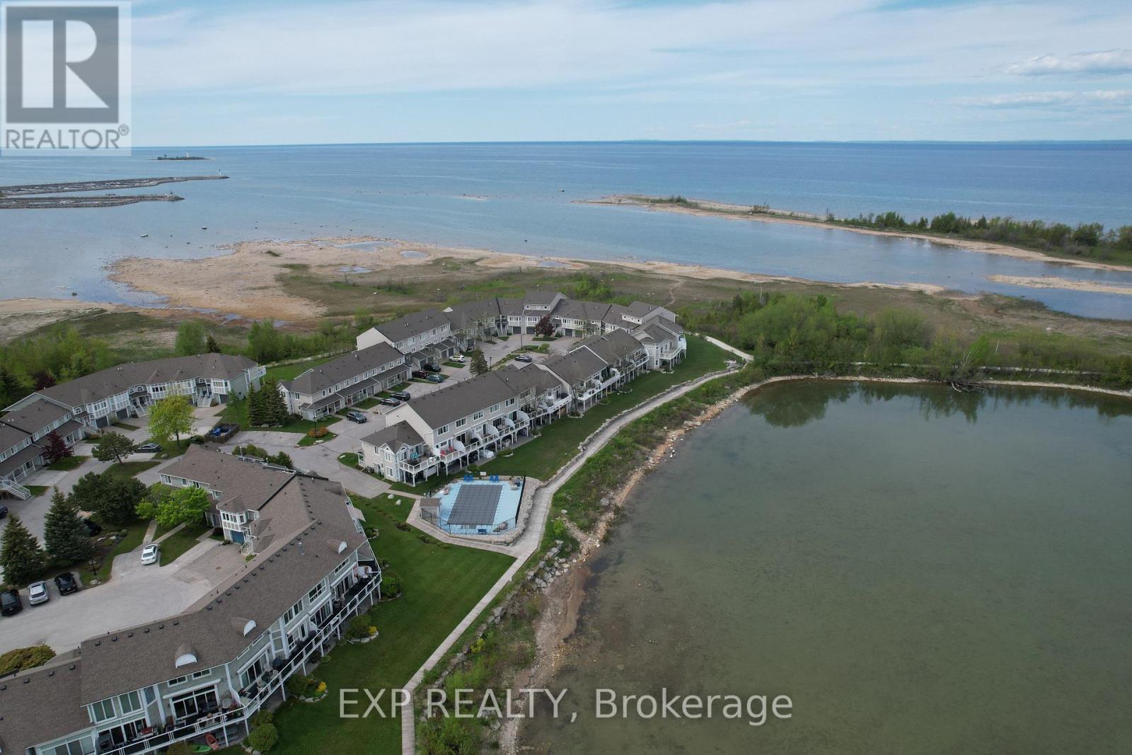 22 Cranberry Surf, Collingwood, Ontario  L9Y 5C4 - Photo 4 - S12425977