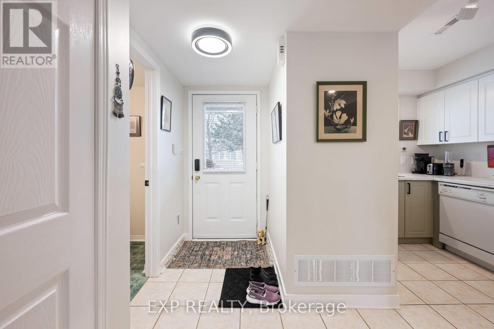 22 Cranberry Surf, Collingwood, Ontario  L9Y 5C4 - Photo 6 - S12425977