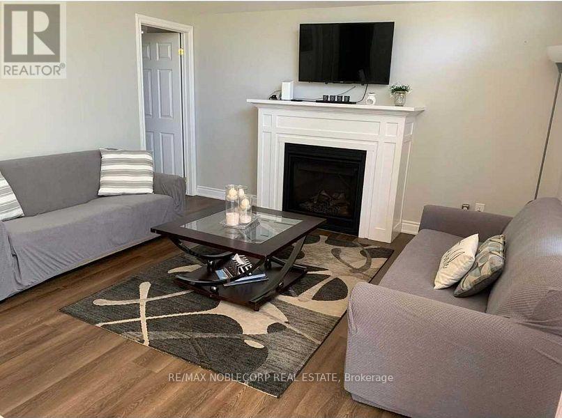 11 13th St S Street, Wasaga Beach, Ontario  L9Z 2J8 - Photo 3 - S12426089