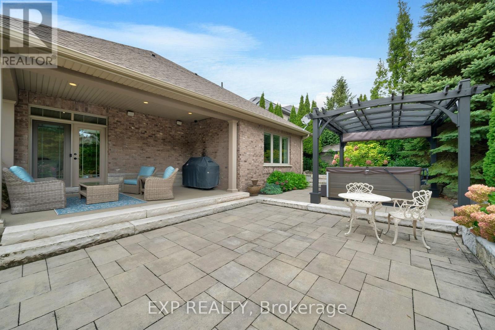 48 Timmsdale Crescent, Pelham, Ontario  L0S 1E5 - Photo 47 - X12426147