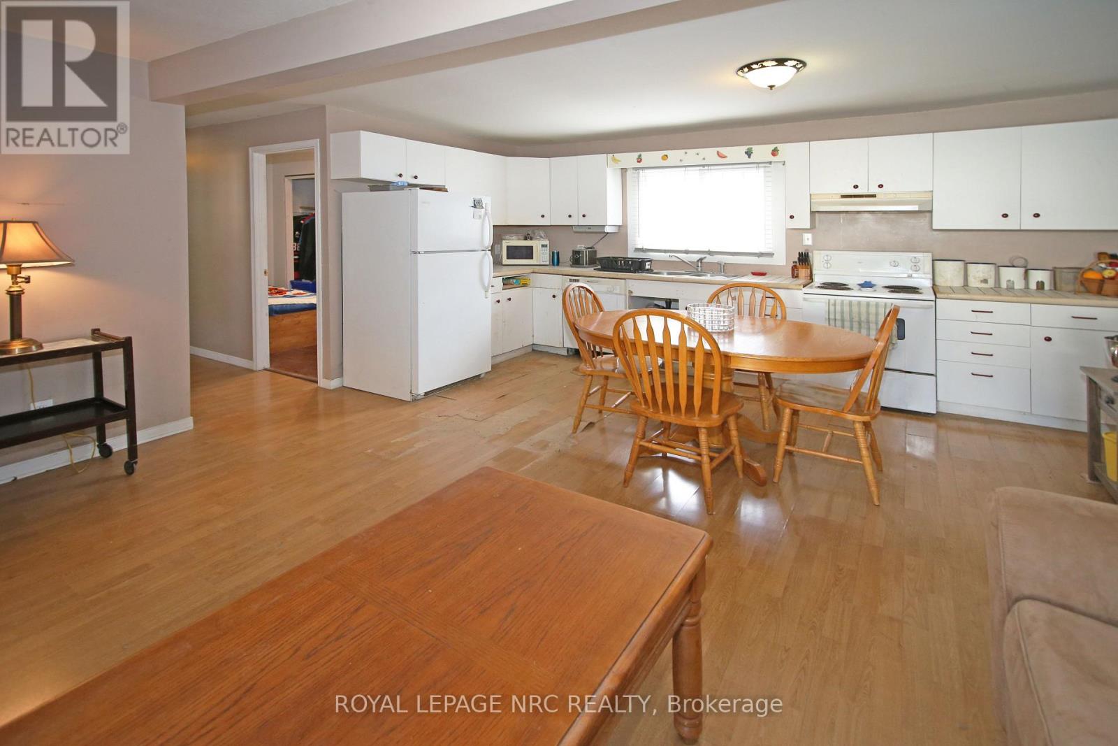 243 North Street N, Fort Erie, Ontario  L2A 3R9 - Photo 11 - X12426153