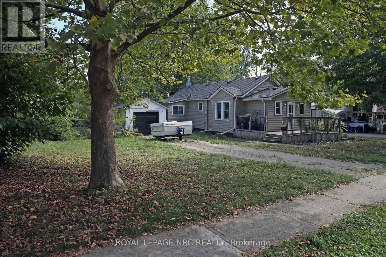 243 North Street N, Fort Erie, Ontario  L2A 3R9 - Photo 3 - X12426153