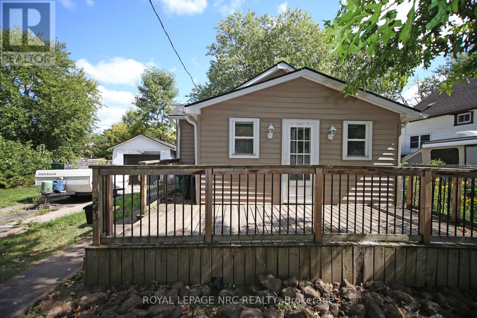 243 North Street N, Fort Erie, Ontario  L2A 3R9 - Photo 5 - X12426153