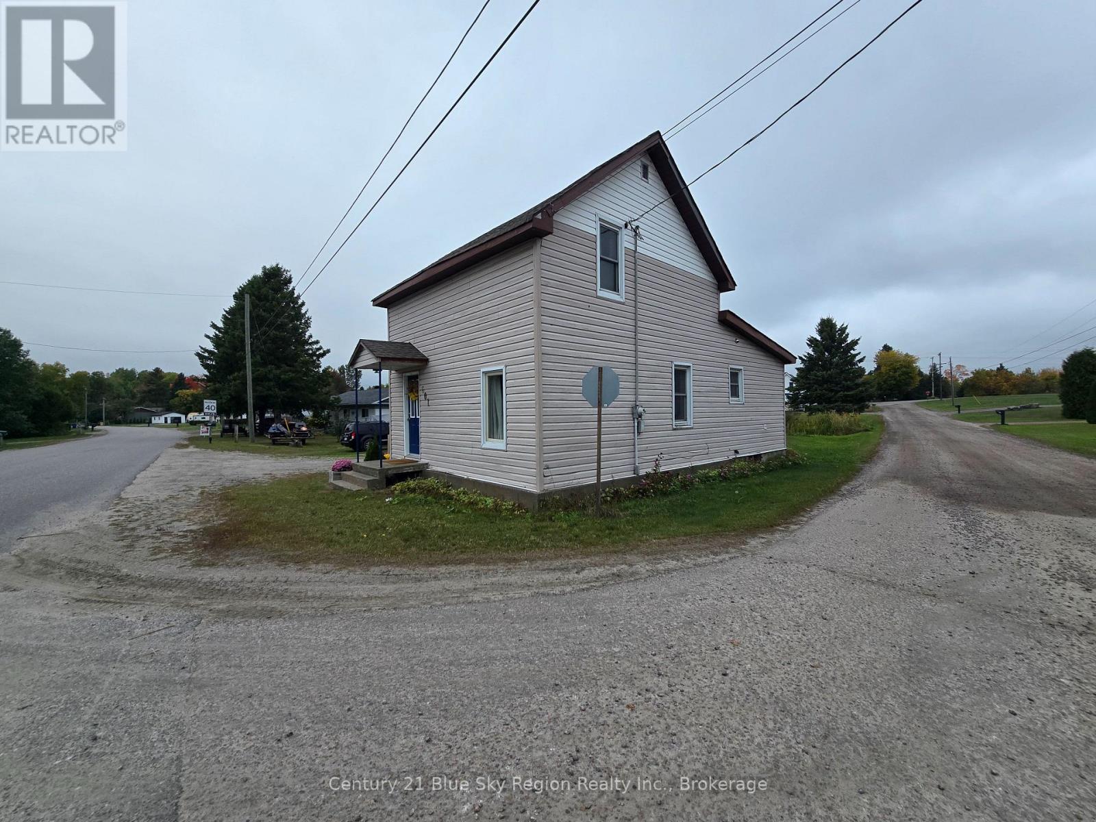 601 Drive-In Road, West Nipissing, Ontario  P2B 2R1 - Photo 22 - X12426184