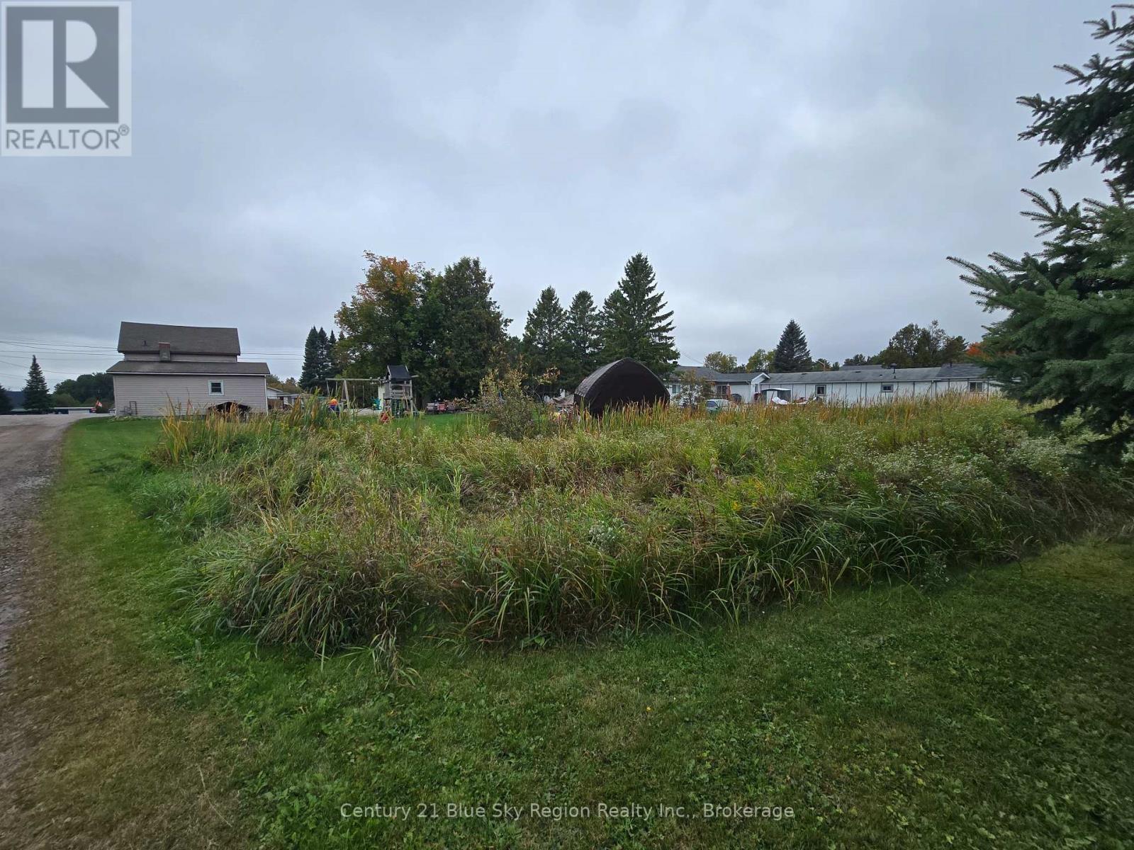 601 Drive-In Road, West Nipissing, Ontario  P2B 2R1 - Photo 28 - X12426184