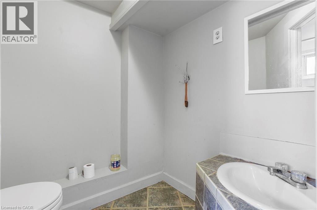4586 Fifth Avenue, Niagara Falls, Ontario  L2E 4R6 - Photo 17 - 40773586