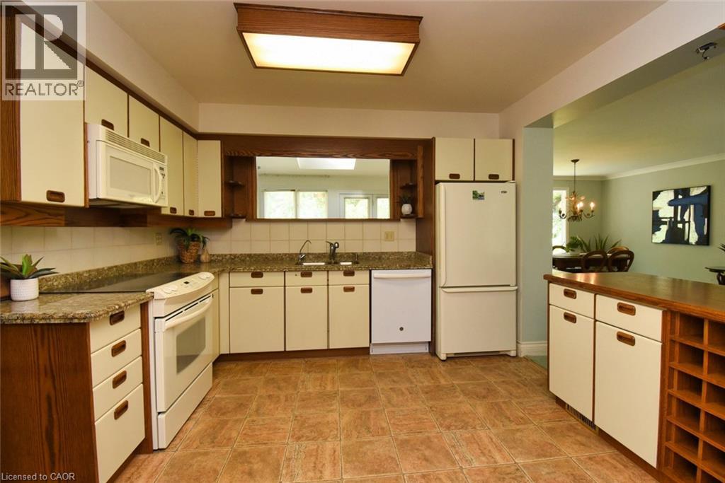 665 Bendamere Avenue, Hamilton, Ontario  L9C 1R7 - Photo 7 - 40773429