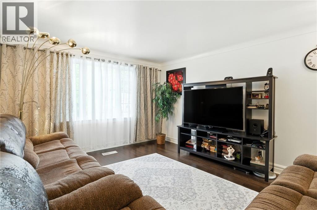 39 Clayburn Avenue, St. Catharines, Ontario  L2P 2T8 - Photo 13 - 40770990