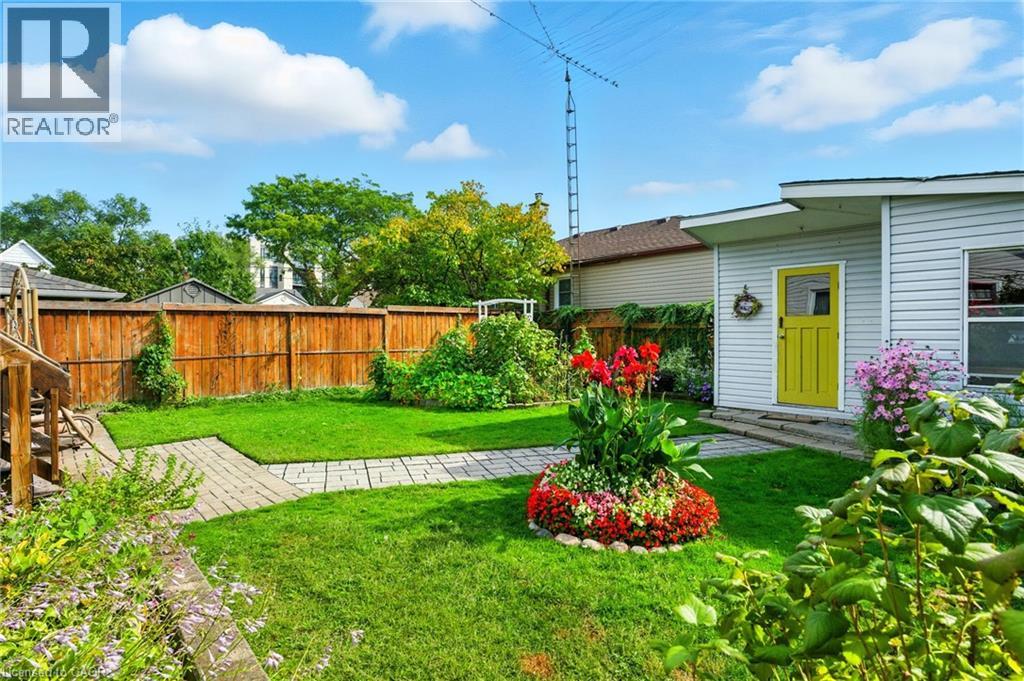 39 Clayburn Avenue, St. Catharines, Ontario  L2P 2T8 - Photo 2 - 40770990
