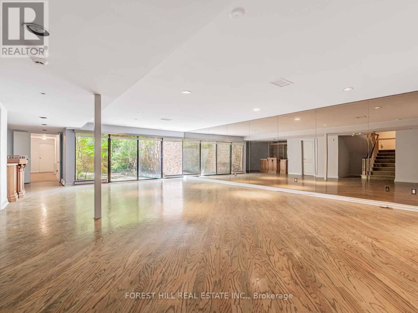 82 Oriole Road, Toronto (Yonge-St. Clair), Ontario  M4V 2G1 - Photo 18 - C12400330
