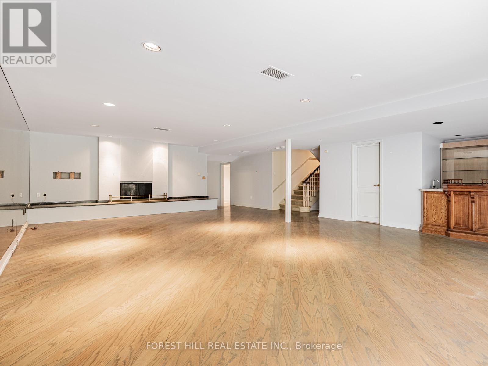 82 Oriole Road, Toronto (Yonge-St. Clair), Ontario  M4V 2G1 - Photo 19 - C12400330