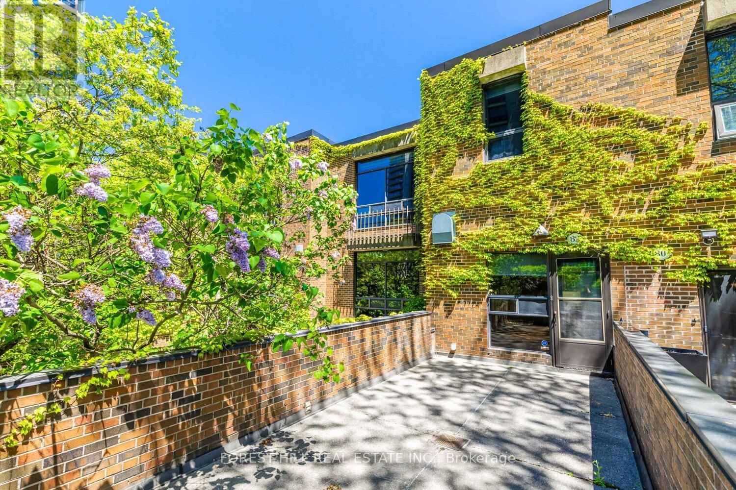 82 Oriole Road, Toronto (Yonge-St. Clair), Ontario  M4V 2G1 - Photo 23 - C12400330