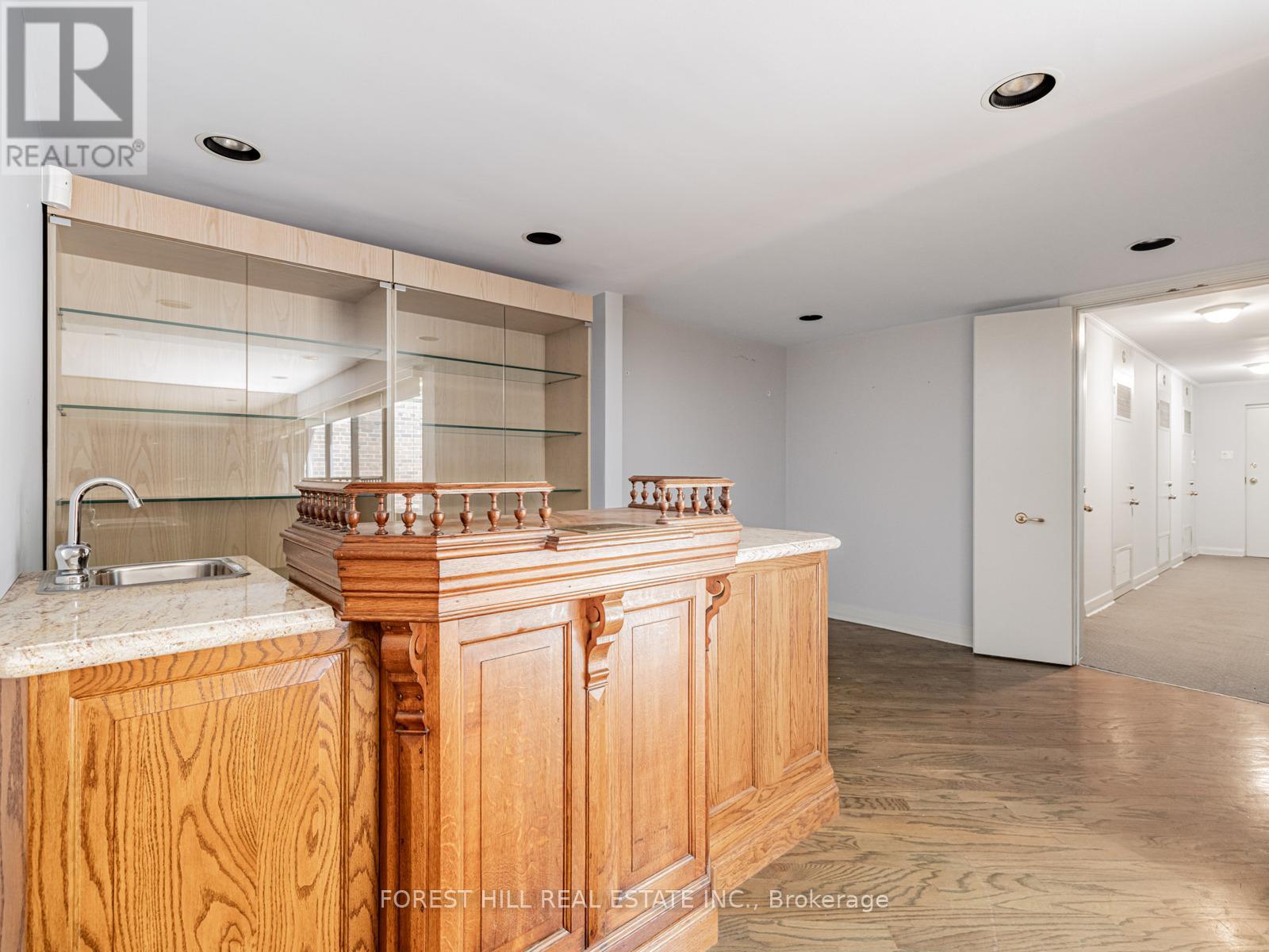 82 Oriole Road, Toronto (Yonge-St. Clair), Ontario  M4V 2G1 - Photo 20 - C12400330