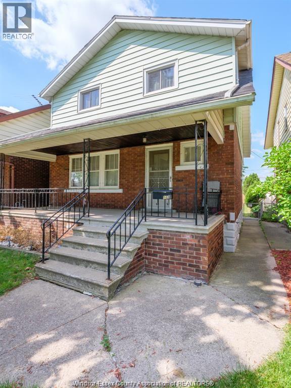 Property at 1481 BENJAMIN image 2