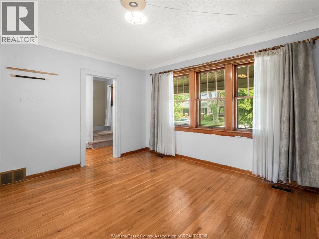 Property at 1481 BENJAMIN image 5