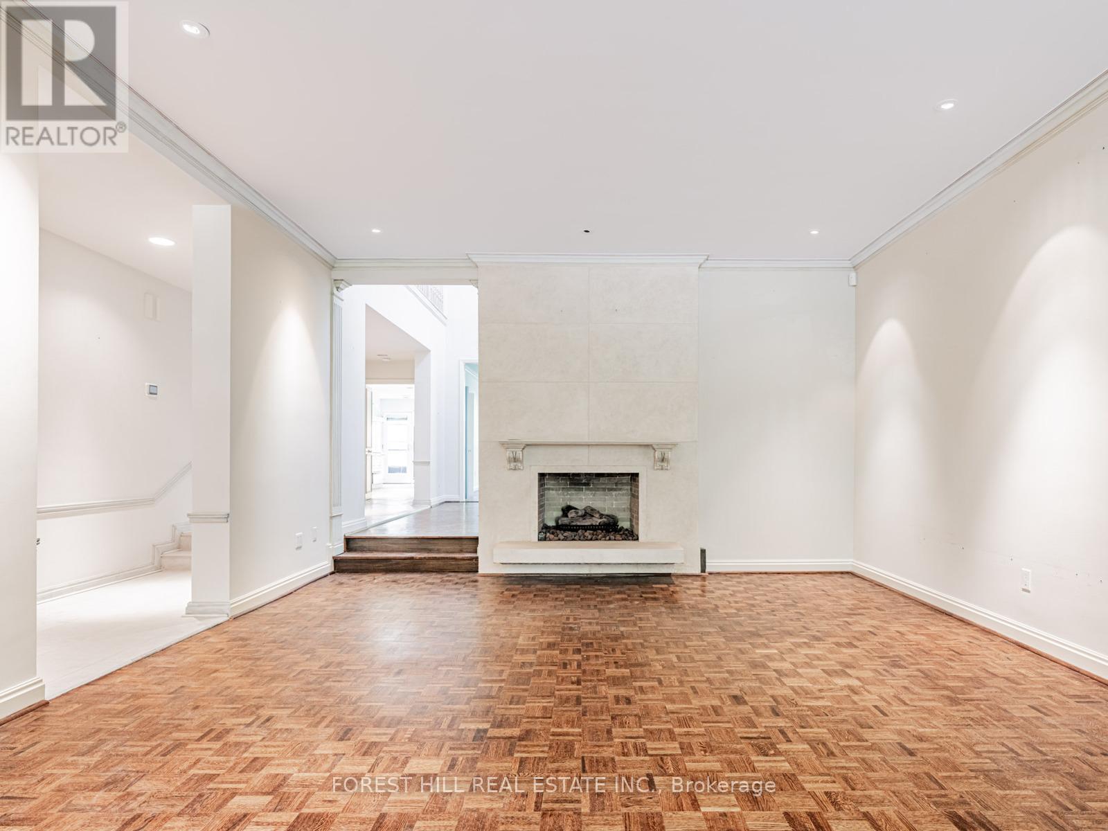 82 Oriole Road, Toronto (Yonge-St. Clair), Ontario  M4V 2G1 - Photo 6 - C12400330