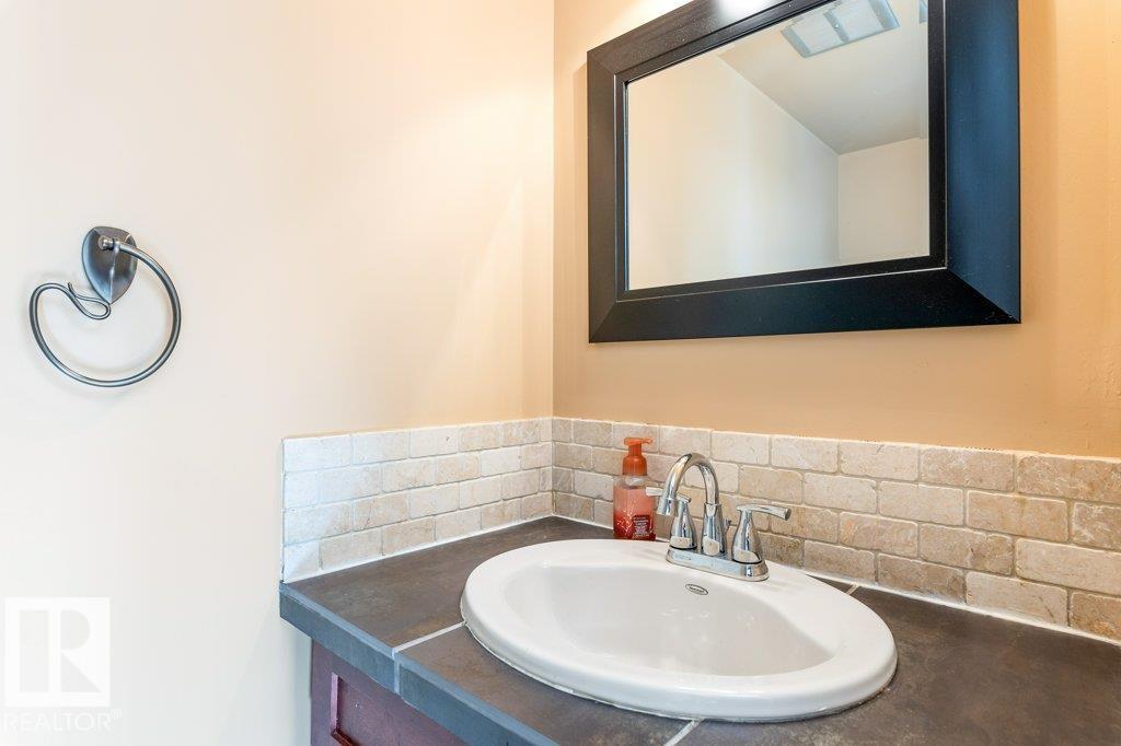 216 Chateau Pl Nw, Edmonton, Alberta  T5T 1V3 - Photo 9 - E4459133