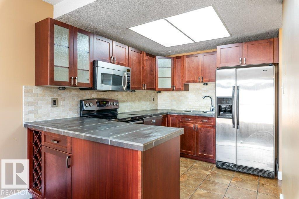 216 Chateau Pl Nw, Edmonton, Alberta  T5T 1V3 - Photo 4 - E4459133
