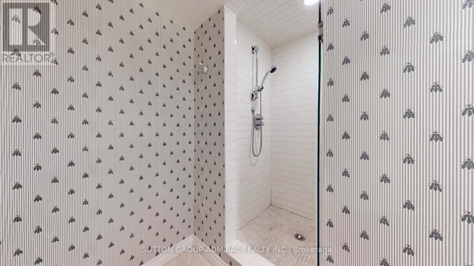 6 Mcdougall Court, Vaughan, Ontario  L4J 7A1 - Photo 43 - N12426034