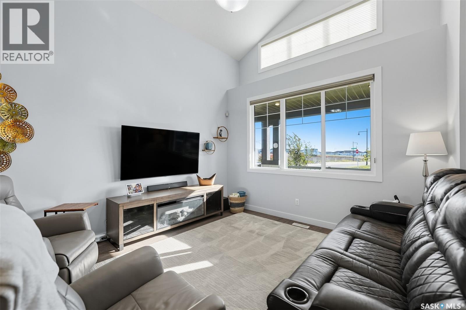 687 Secord Bend, Saskatoon, Saskatchewan  S7V 0M7 - Photo 4 - SK019188