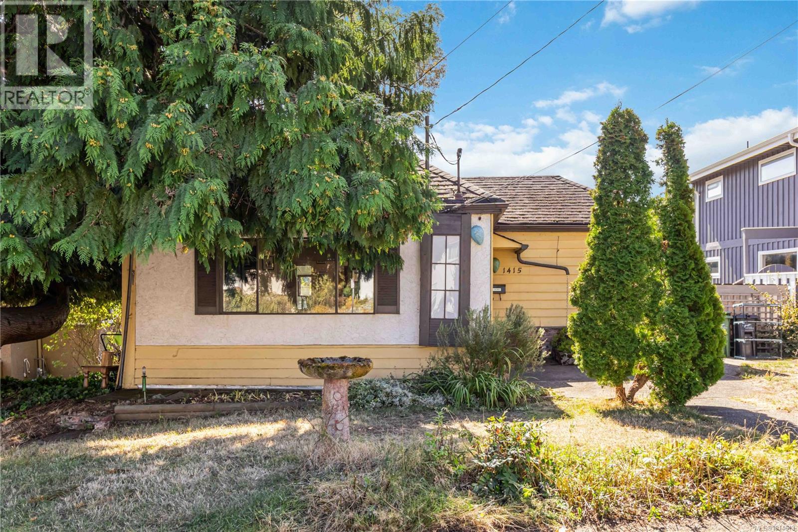 1415 LANG St, Victoria, British Columbia
