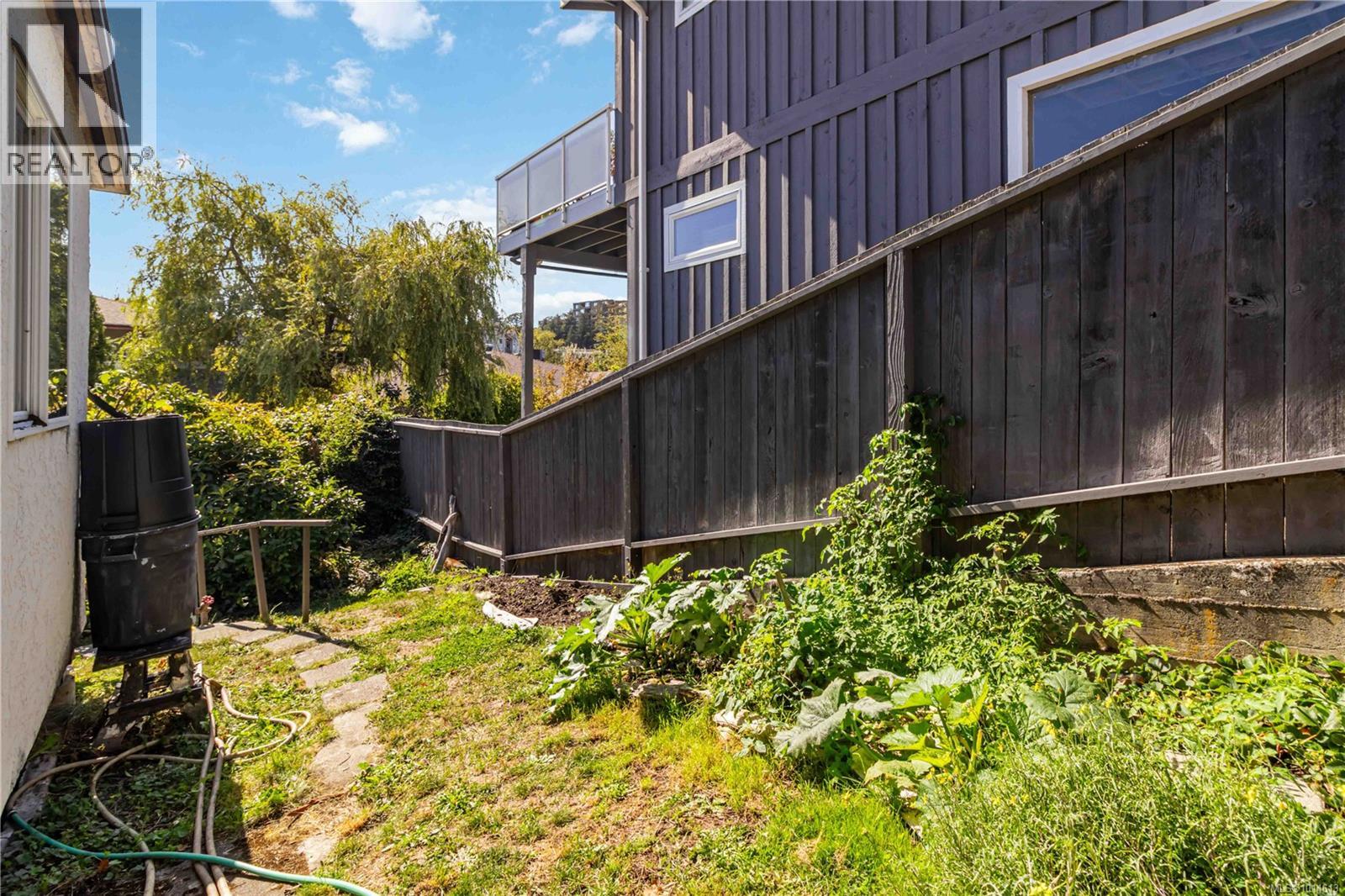 1415 Lang St, Victoria, British Columbia  V8T 2S6 - Photo 27 - 1014613