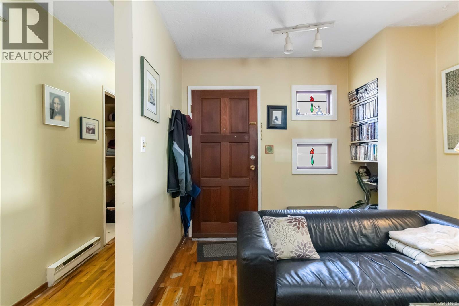 1415 Lang St, Victoria, British Columbia  V8T 2S6 - Photo 3 - 1014613