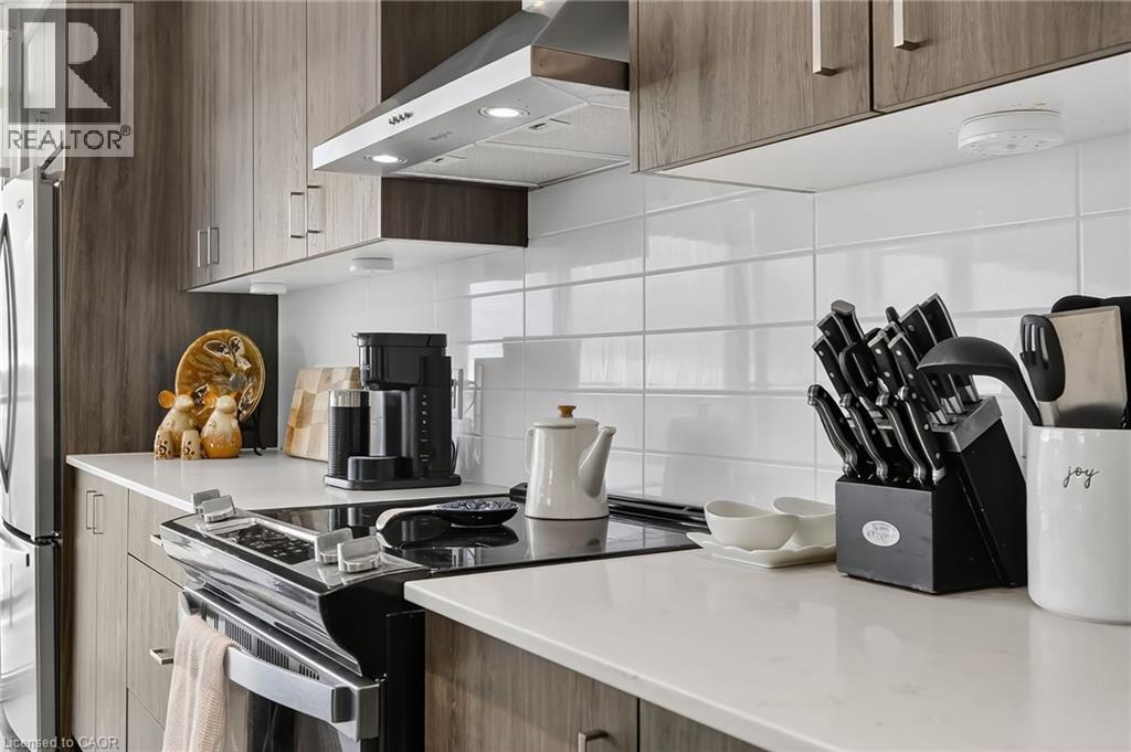 Property at 15 GLEBE Street Unit# 1313 image 2