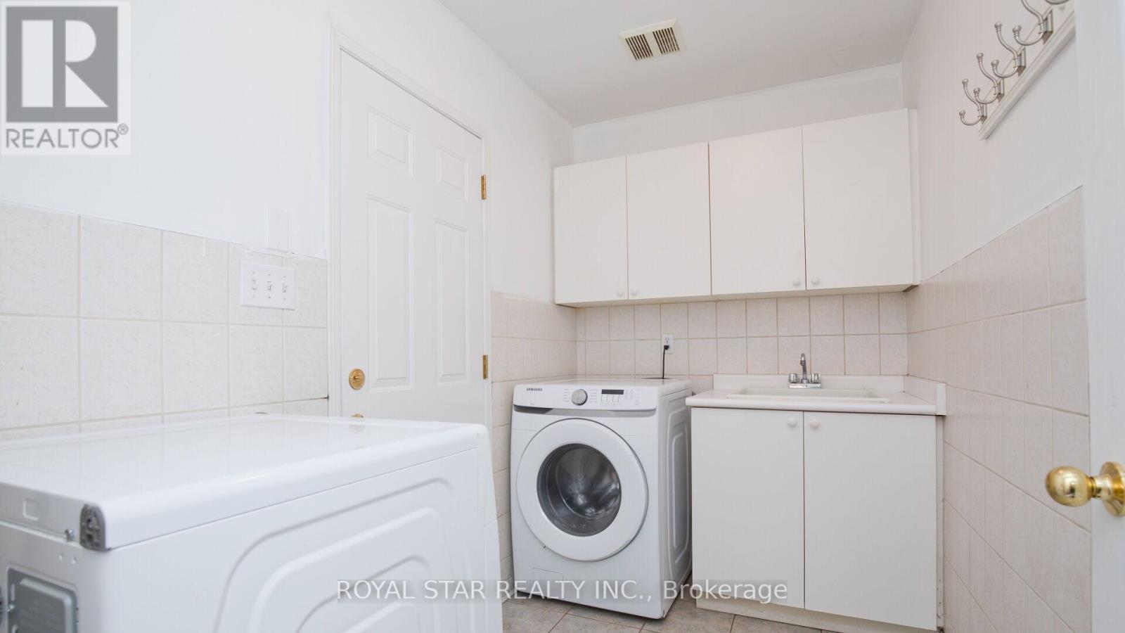 13 Waterdale Road, Brampton, Ontario  L7A 1S7 - Photo 28 - W12425959