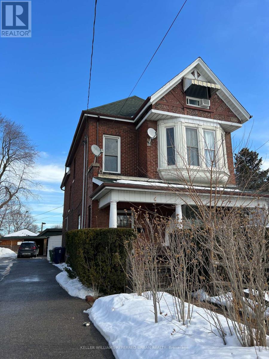 225 ROSEMOUNT AVENUE, Toronto, Ontario