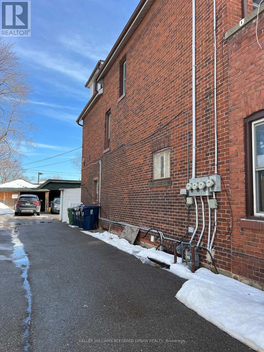 225 Rosemount Avenue, Toronto, Ontario  M9N 3C5 - Photo 4 - W12425998