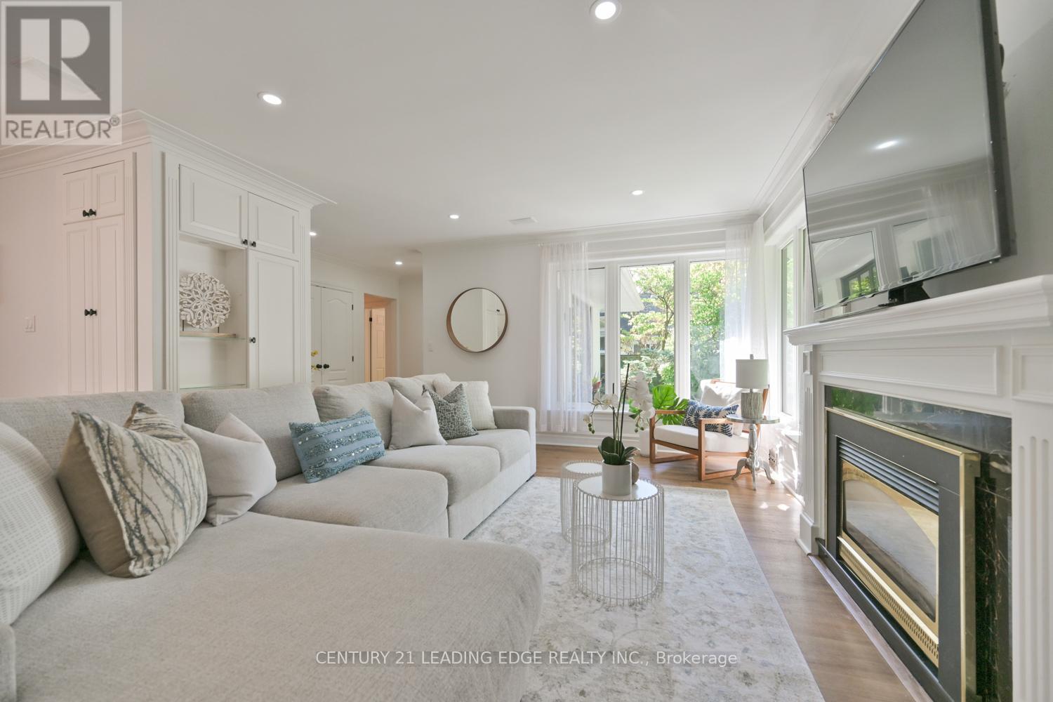 1 Romney Road, Toronto, Ontario  M9A 4E9 - Photo 15 - W12425999