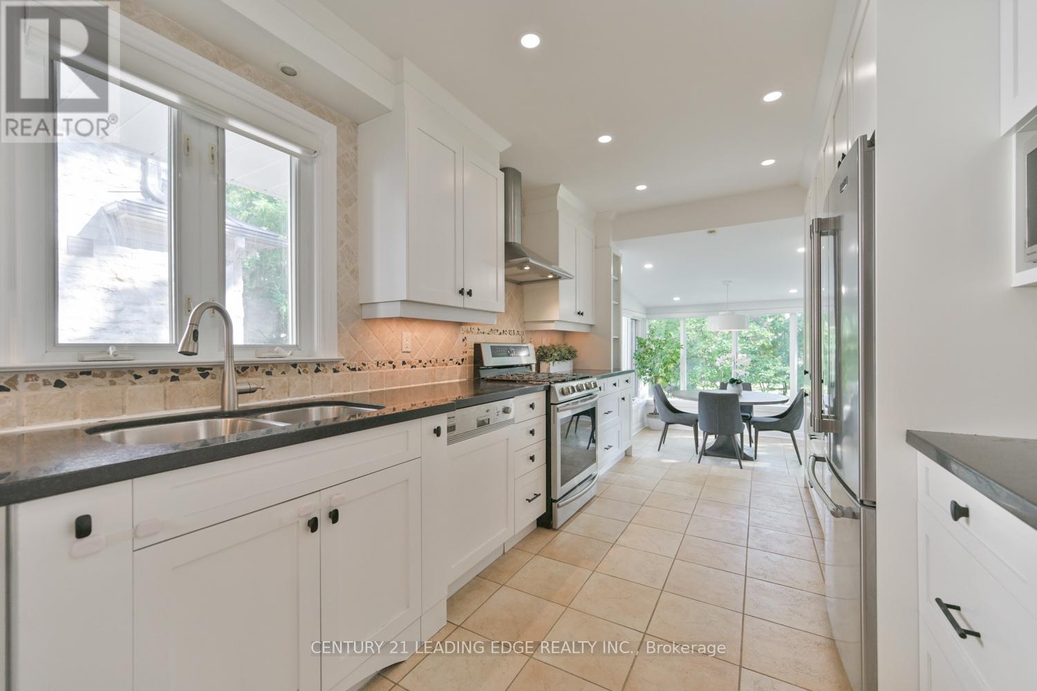 1 Romney Road, Toronto, Ontario  M9A 4E9 - Photo 19 - W12425999