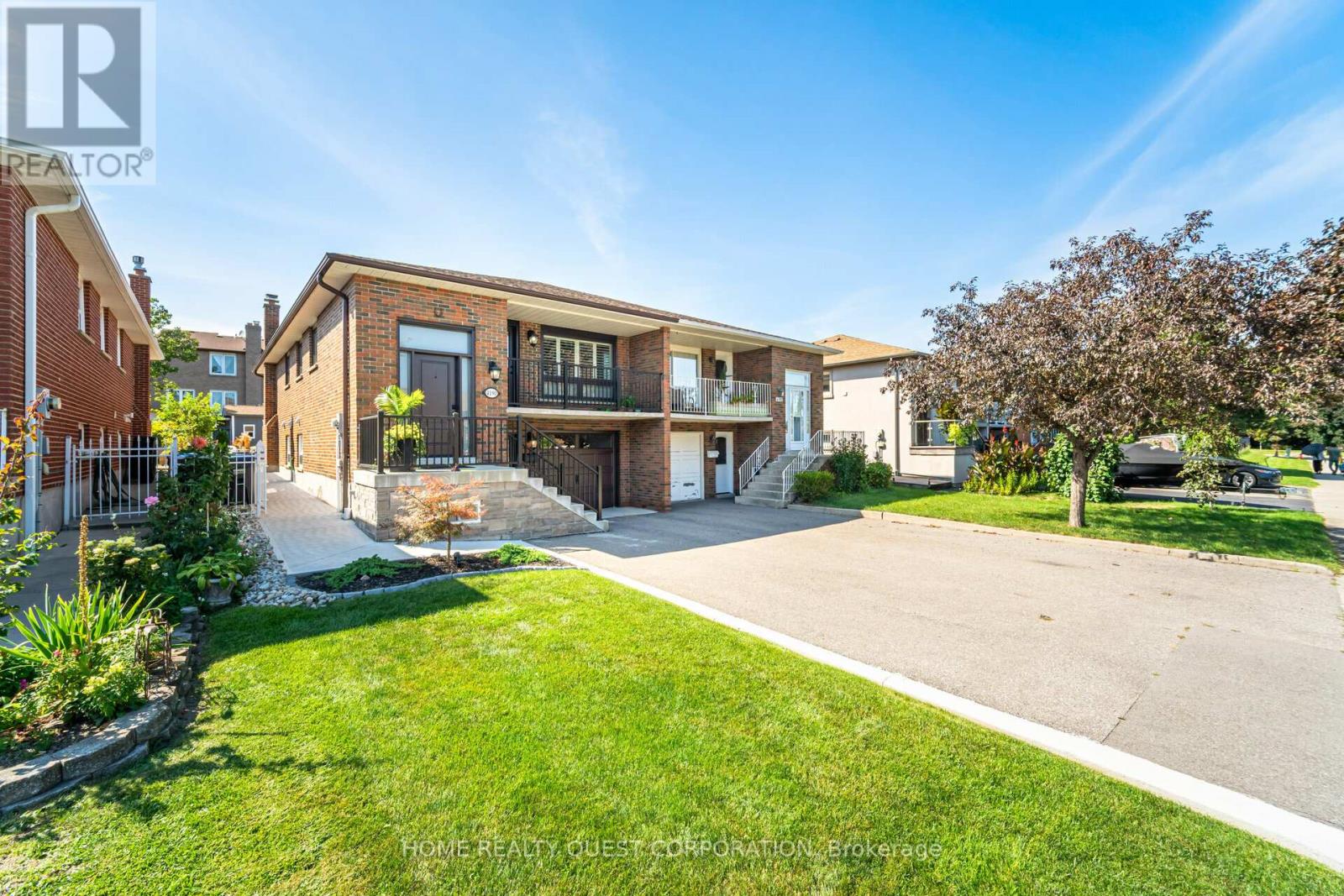 4190 Bishopstoke Lane, Mississauga, Ontario  L4Z 1J3 - Photo 2 - W12426021