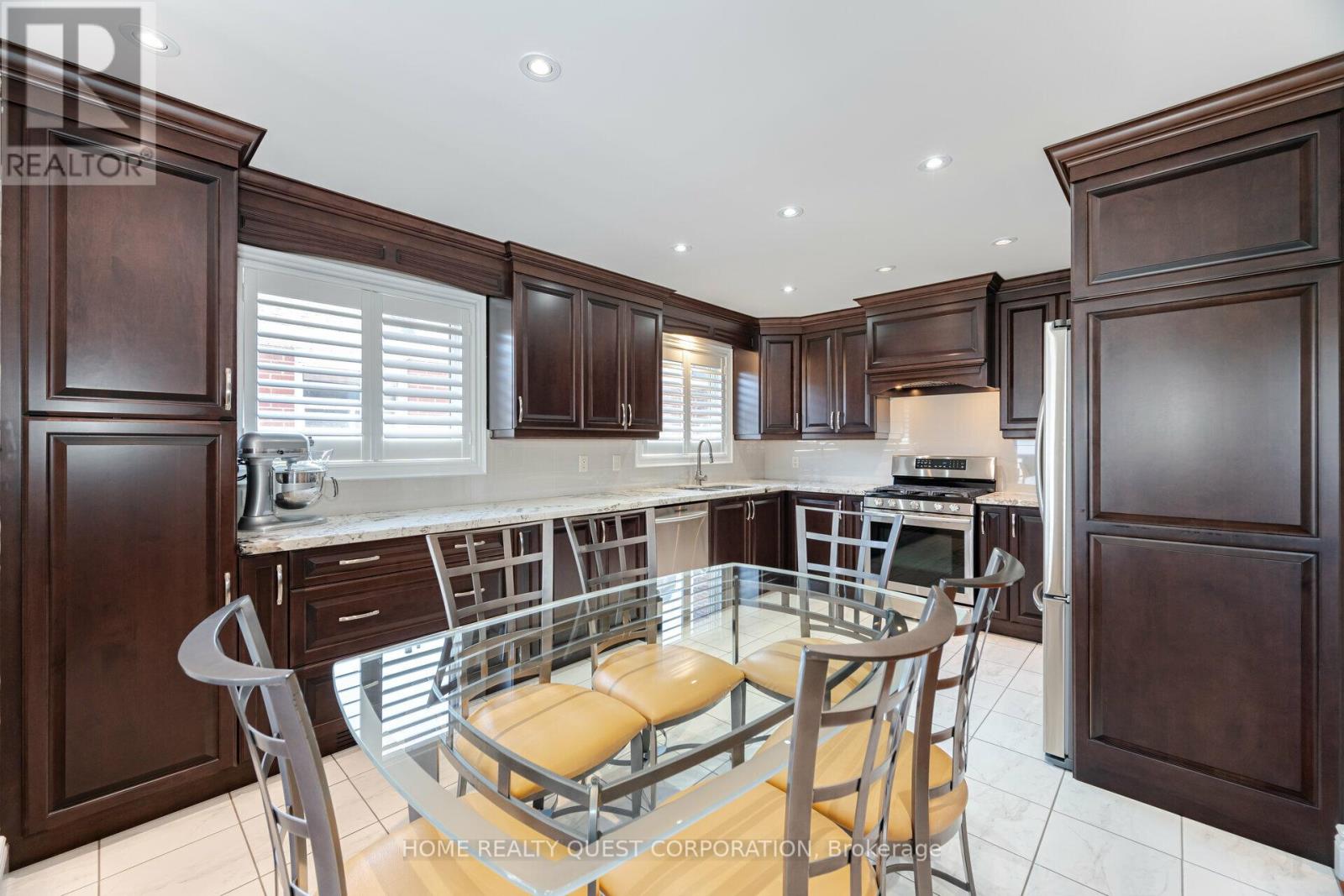 4190 Bishopstoke Lane, Mississauga, Ontario  L4Z 1J3 - Photo 8 - W12426021