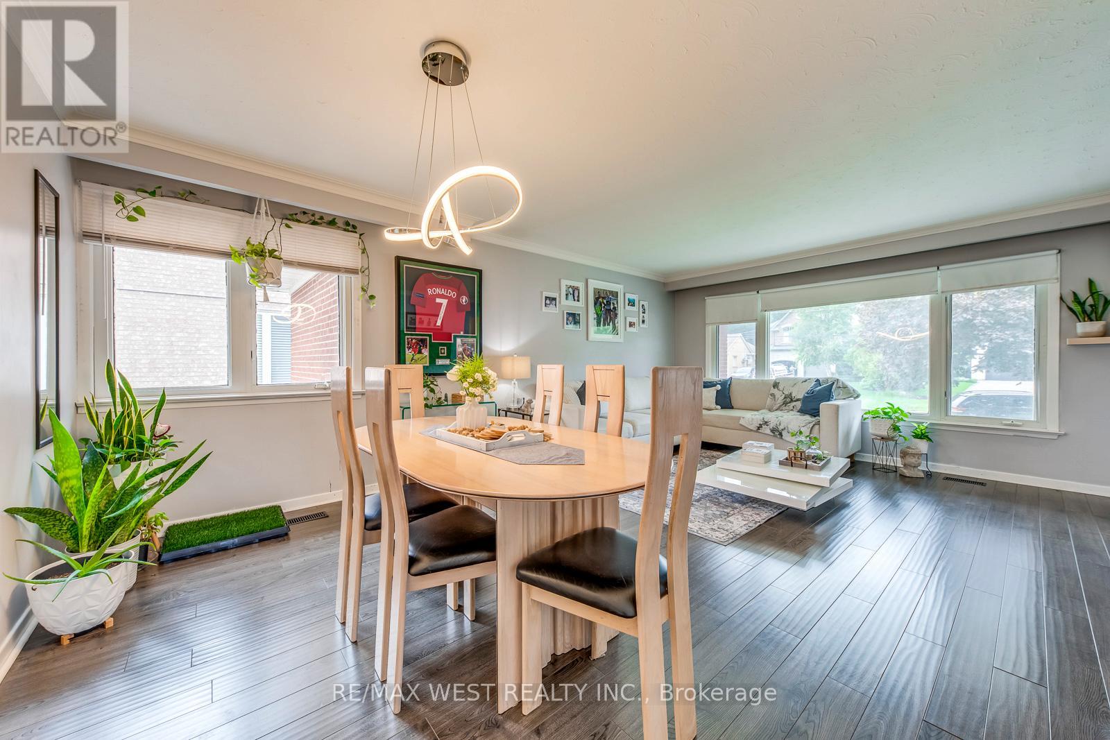 65 North Park Road, Toronto, Ontario  M6L 1K4 - Photo 11 - W12426042