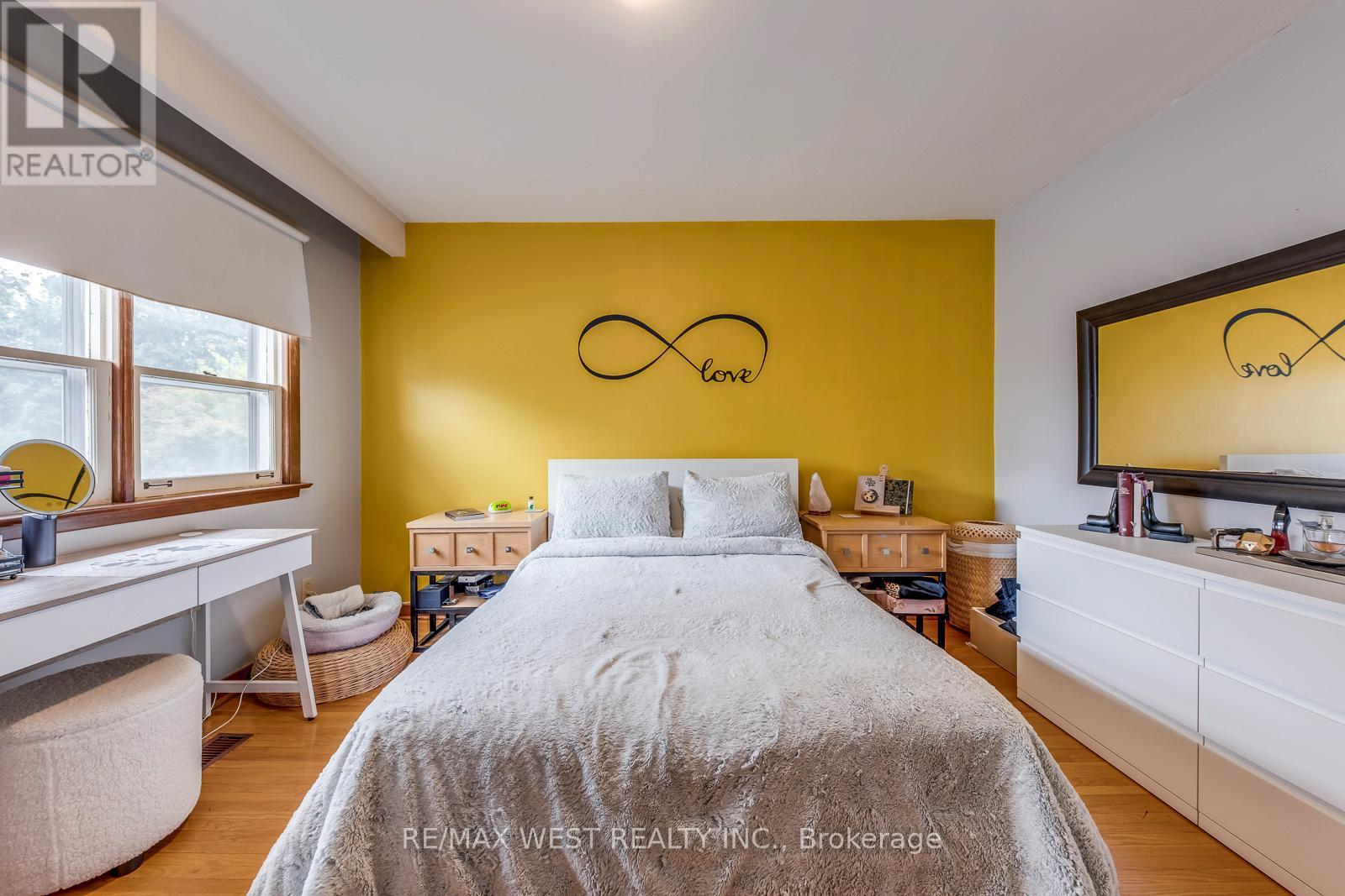 65 North Park Road, Toronto, Ontario  M6L 1K4 - Photo 24 - W12426042