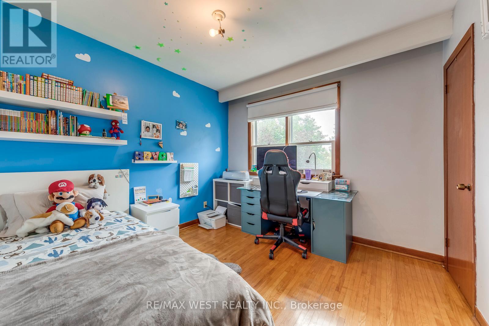 65 North Park Road, Toronto, Ontario  M6L 1K4 - Photo 25 - W12426042