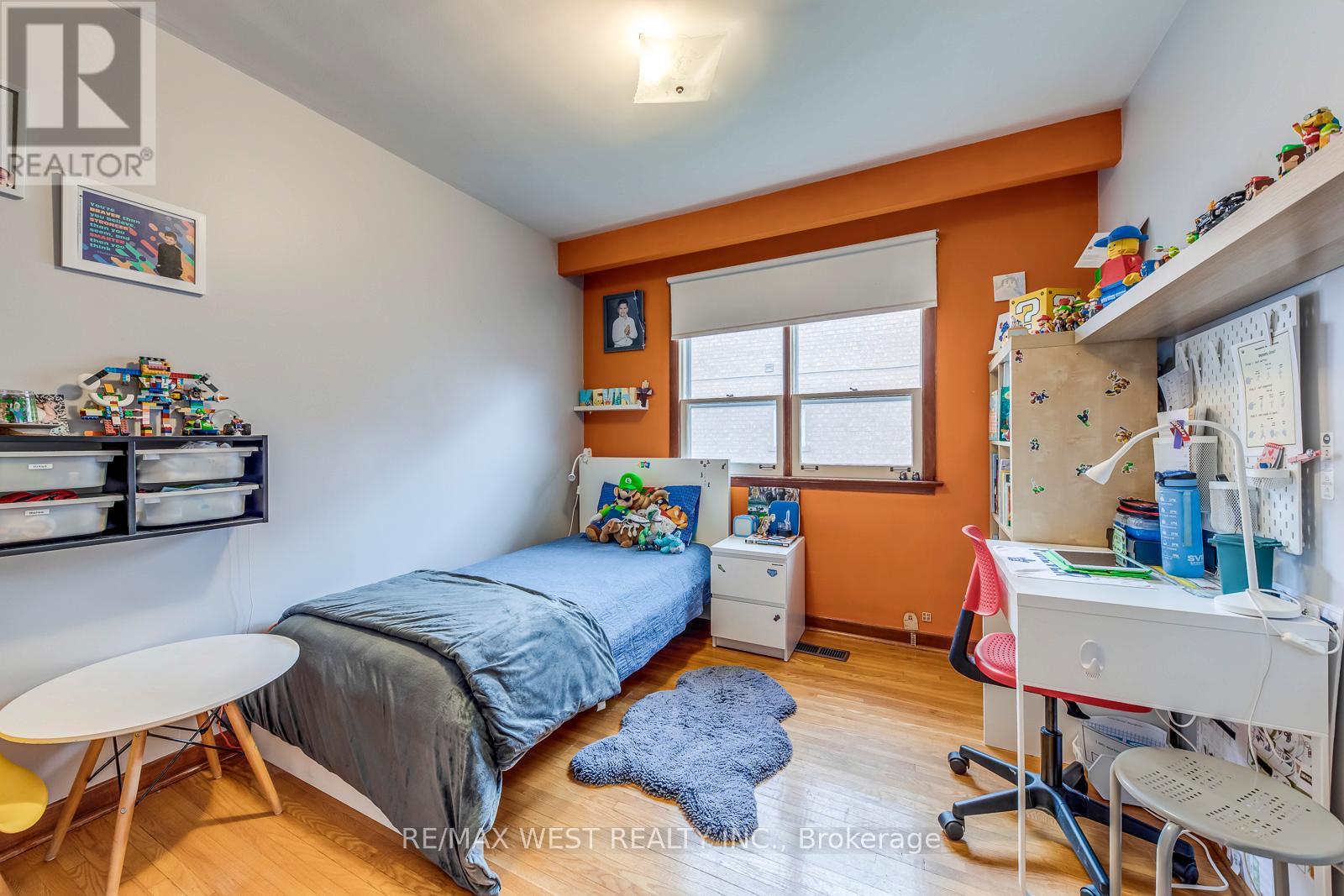 65 North Park Road, Toronto, Ontario  M6L 1K4 - Photo 27 - W12426042