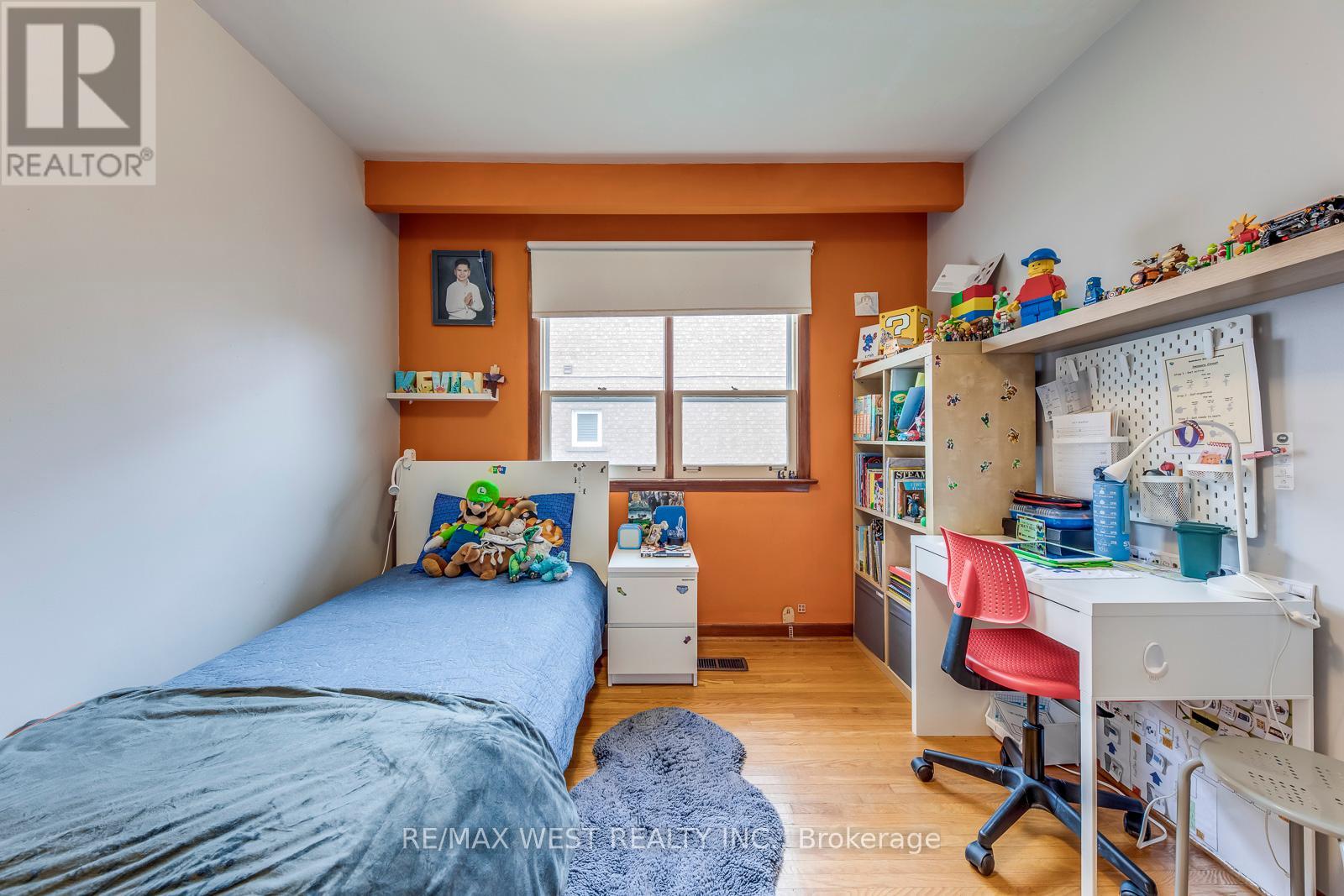 65 North Park Road, Toronto, Ontario  M6L 1K4 - Photo 28 - W12426042