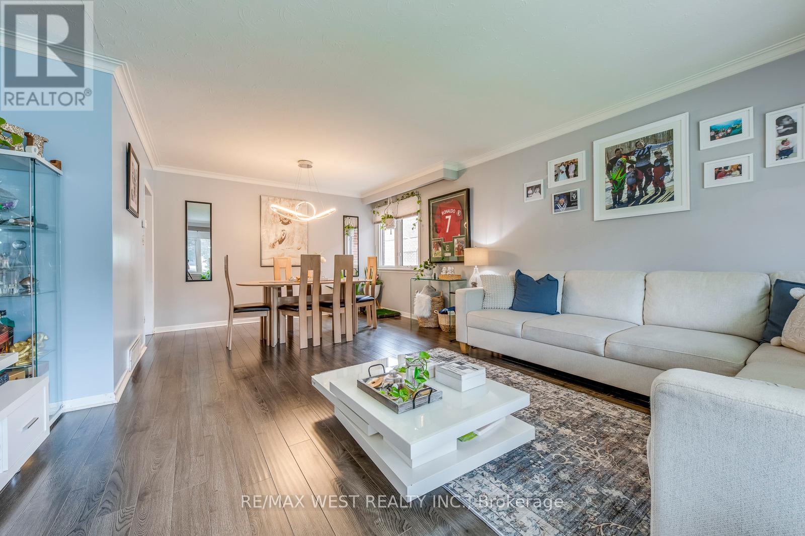 65 North Park Road, Toronto, Ontario  M6L 1K4 - Photo 6 - W12426042