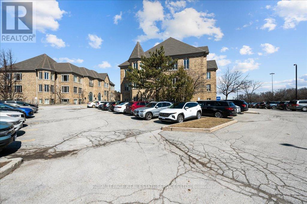 200 - 414 North Service Road E, Oakville, Ontario  L6H 5R2 - Photo 32 - W12426044