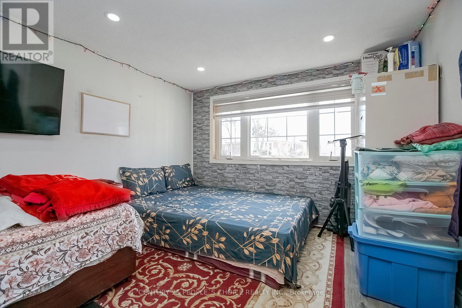 380 Bartley Bull Parkway, Brampton, Ontario  L6W 2L8 - Photo 4 - W12426065